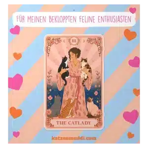 Tarot-Sticker „The Catlady“ mit einer Frau im rosa Kleid und fünf Katzen, auf gestreifter Trägerkarte.