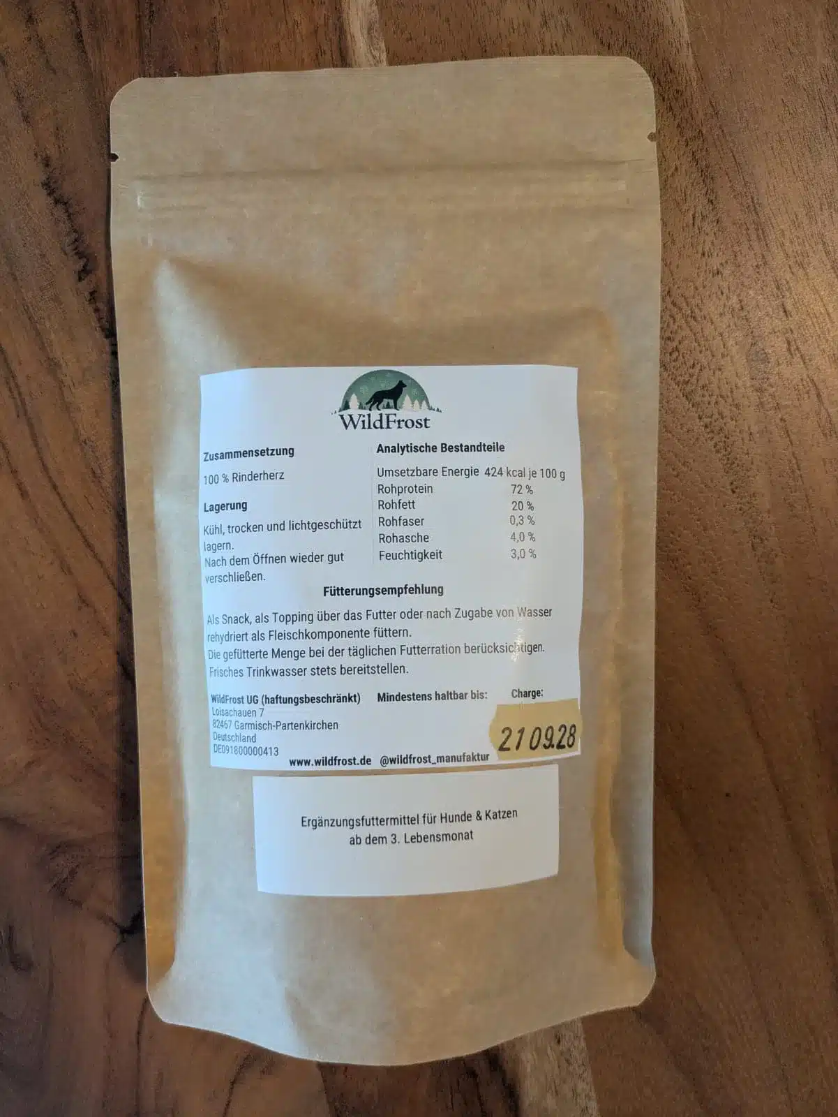 Rückseite der Rinderherz-PUR-Packung mit 100 Prozent Rinderherz, 424 kcal je 100 Gramm und Hinweisen zur Lagerung.